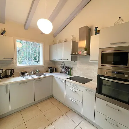 Villa San Antonu, Santa Giulia *